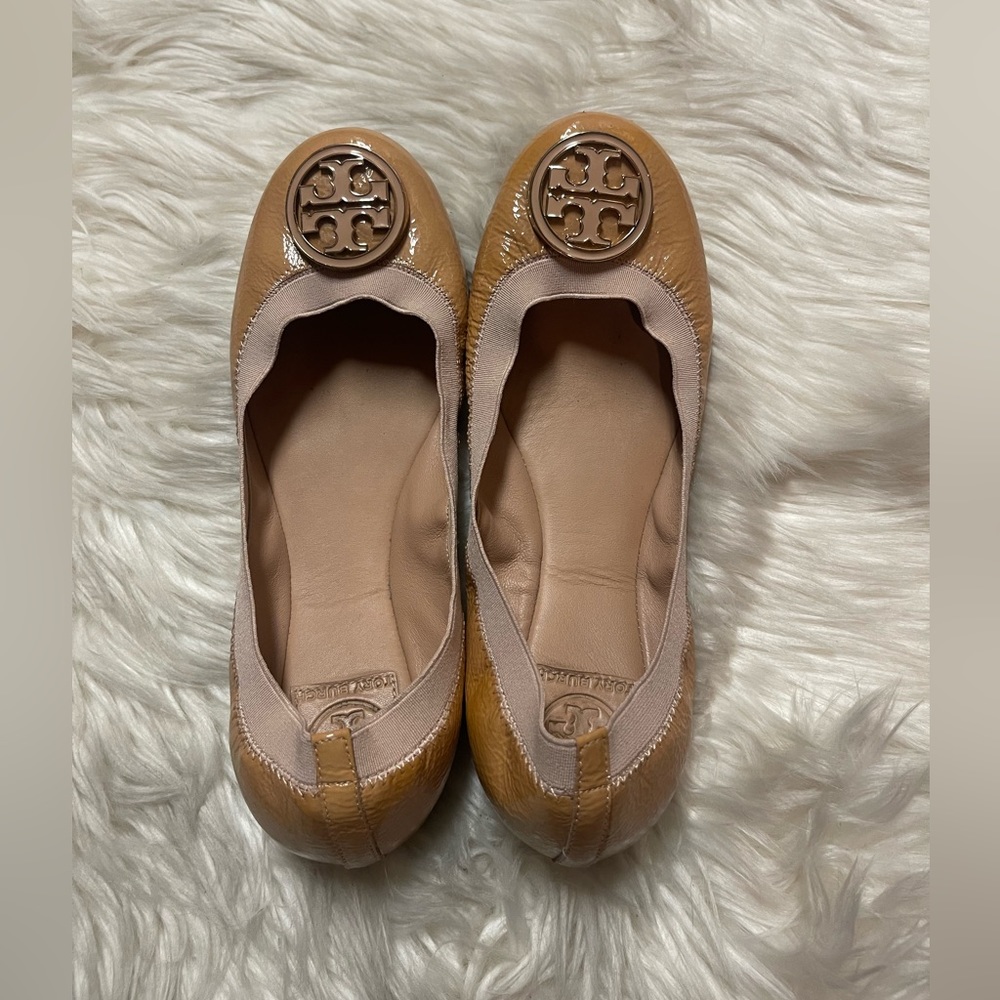 Tory Burch Tan and Nude Patent Leather Logo Flats